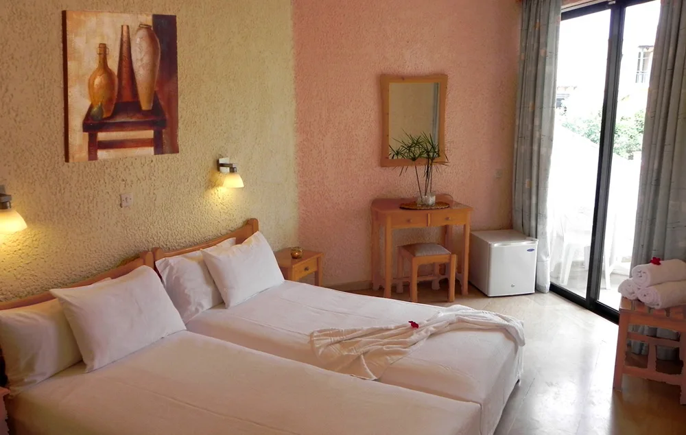 Хотел Alkionis Corfu 4