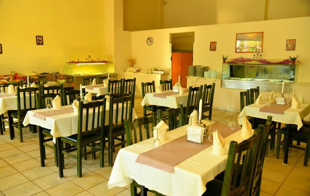 Хотел Golden Beach 3