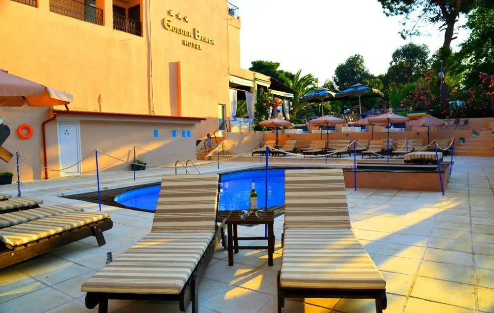 Хотел Golden Beach 5