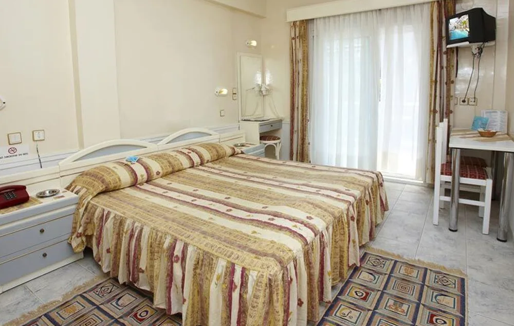 Хотел Hanioti Grand Victoria 5