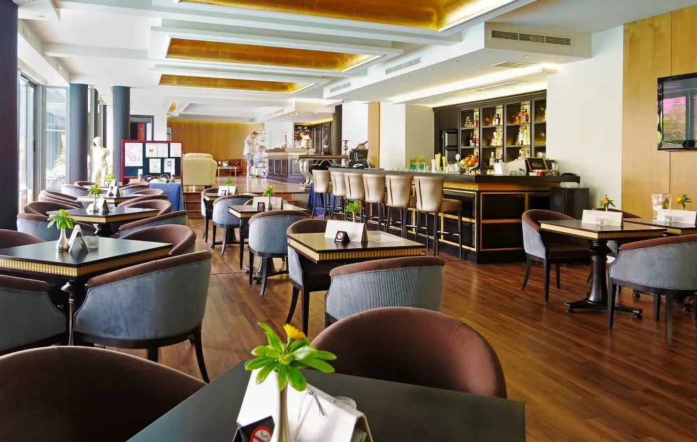 Хотел Mediterranean Resort 3