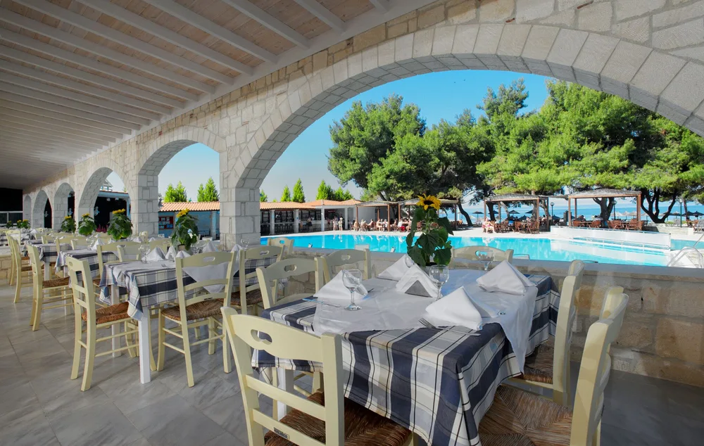 Хотел Portes Beach 4